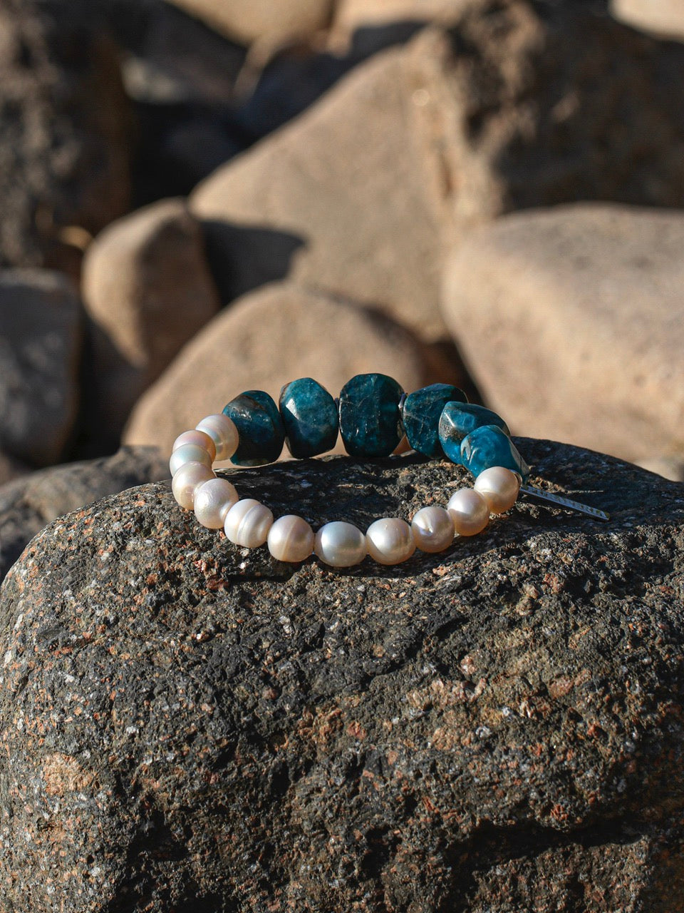 DEPTH RIPPLE · Blue Apatite & Pearl Bracelet