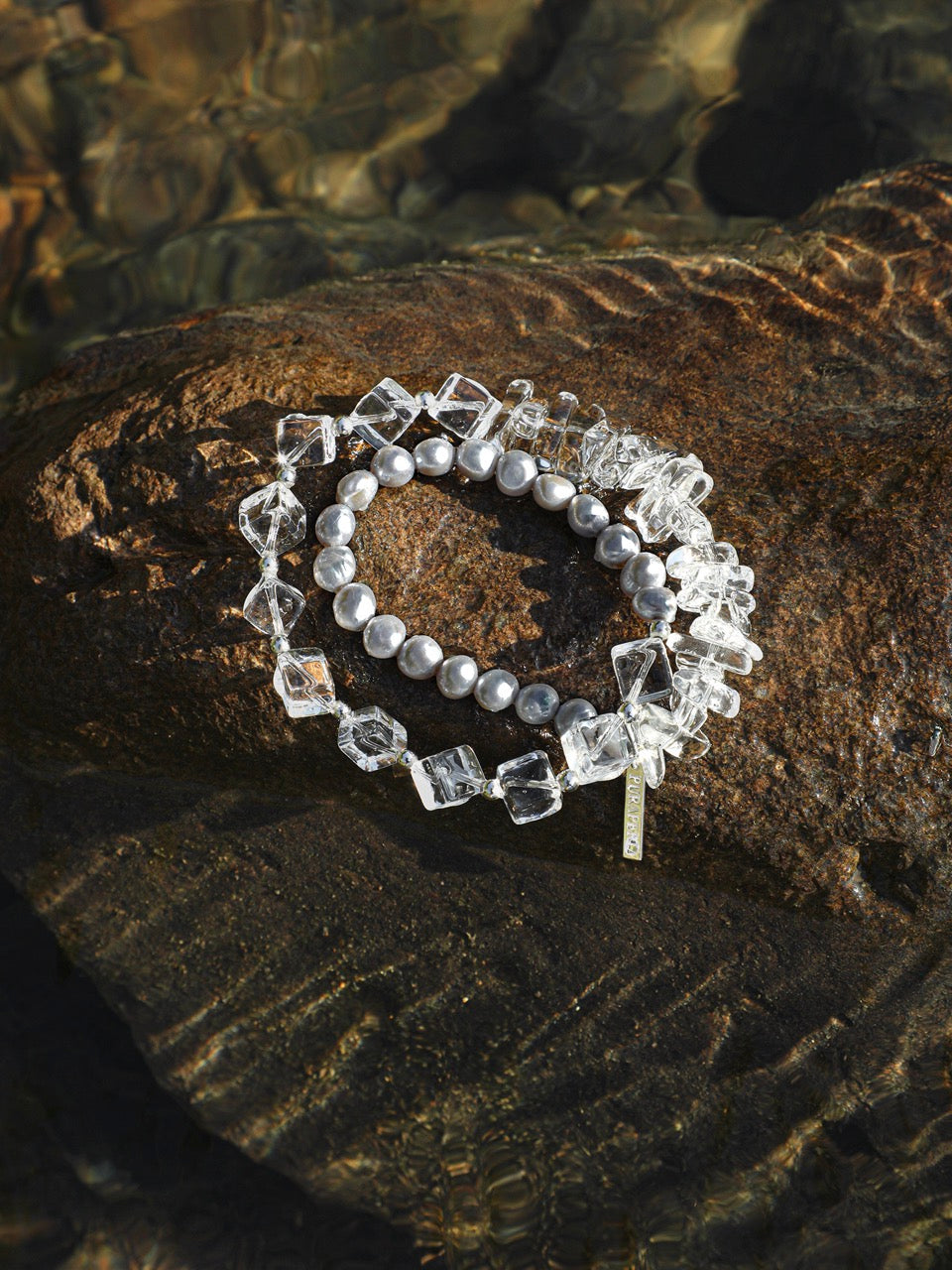 OPTIC GREY · Grey Pearl & Clear Quartz Bracelet