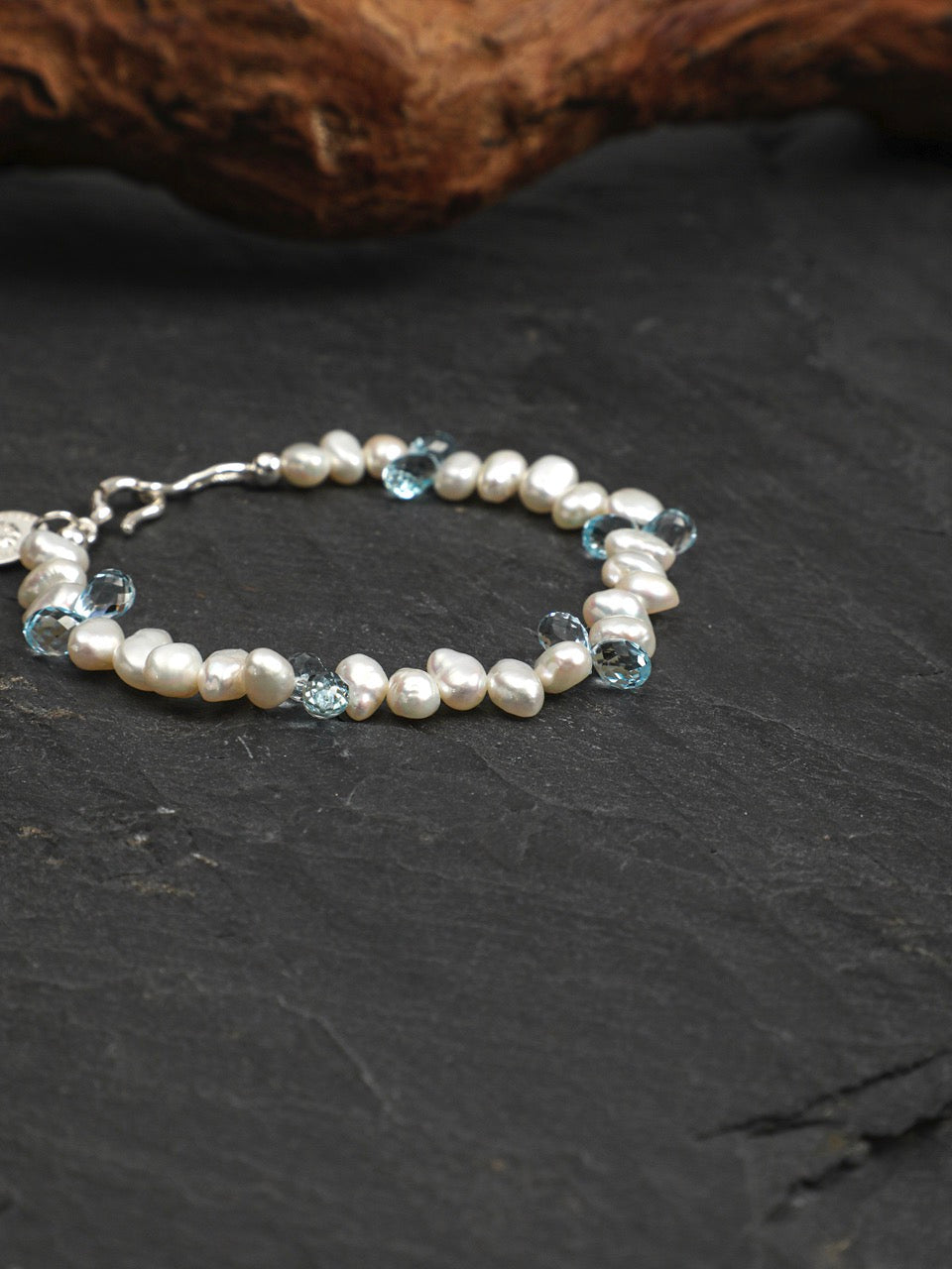 LUCENT RIPPLE · Blue Topaz & Pearl Bracelet