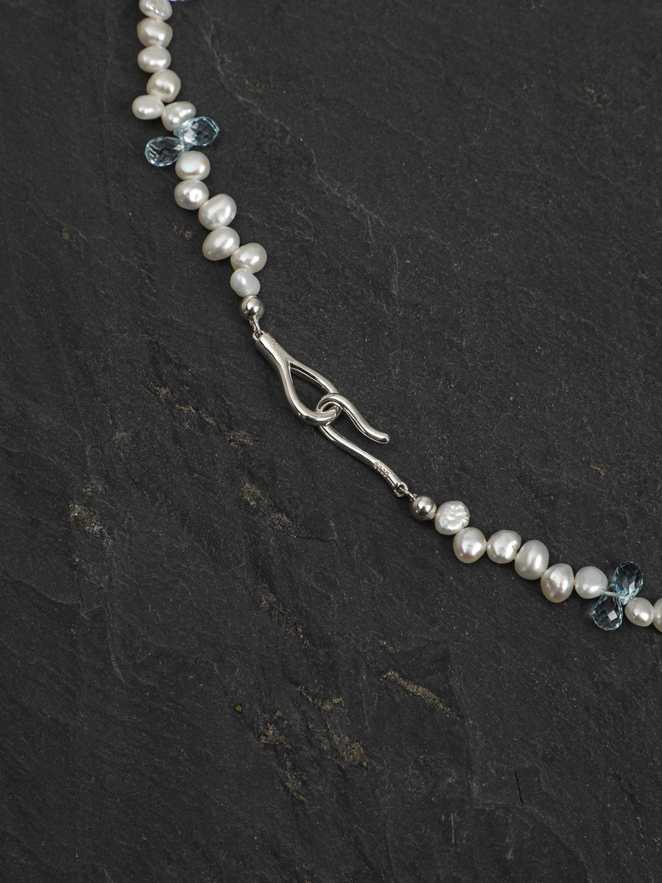LUCENT TIDE · Blue Topaz & Pearl Necklace