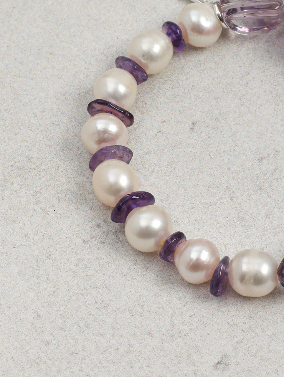 VIOLET DUST · Amethyst & Pearl Bracelet