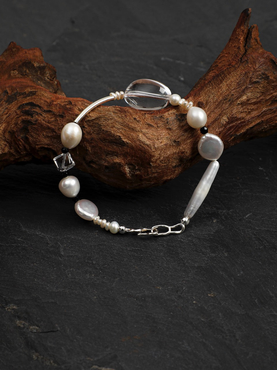 STARK WAVE · Clear Quartz & Pearl Bracelet