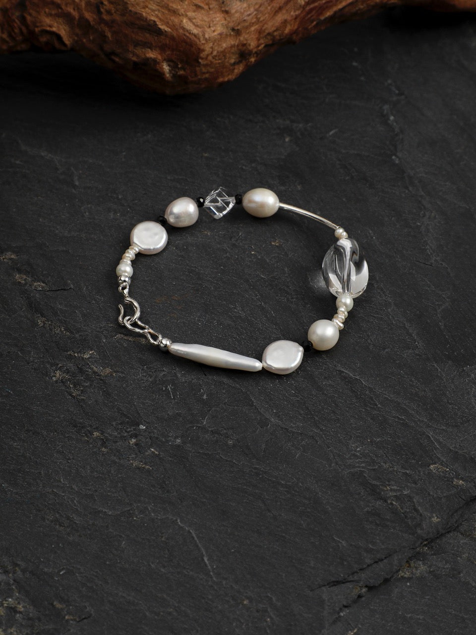 STARK WAVE · Clear Quartz & Pearl Bracelet