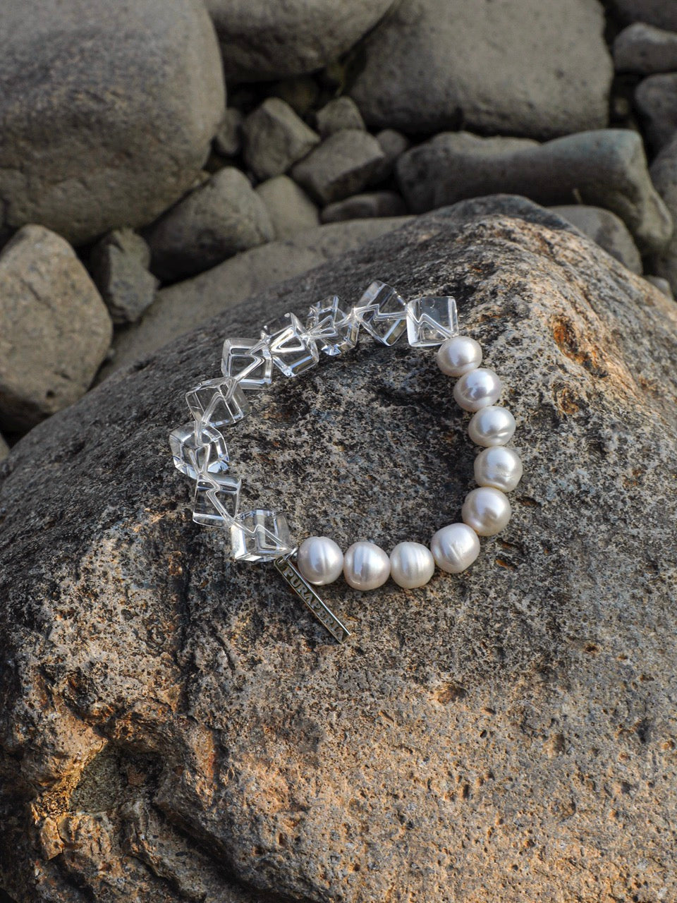 FROST MATRIX · Pearl & Clear Quartz Bracelet