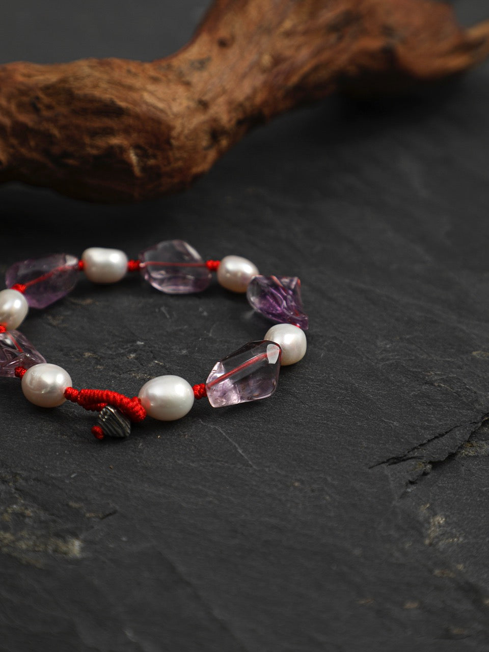VIOLET RAY · Amethyst & Pearl Bracelet