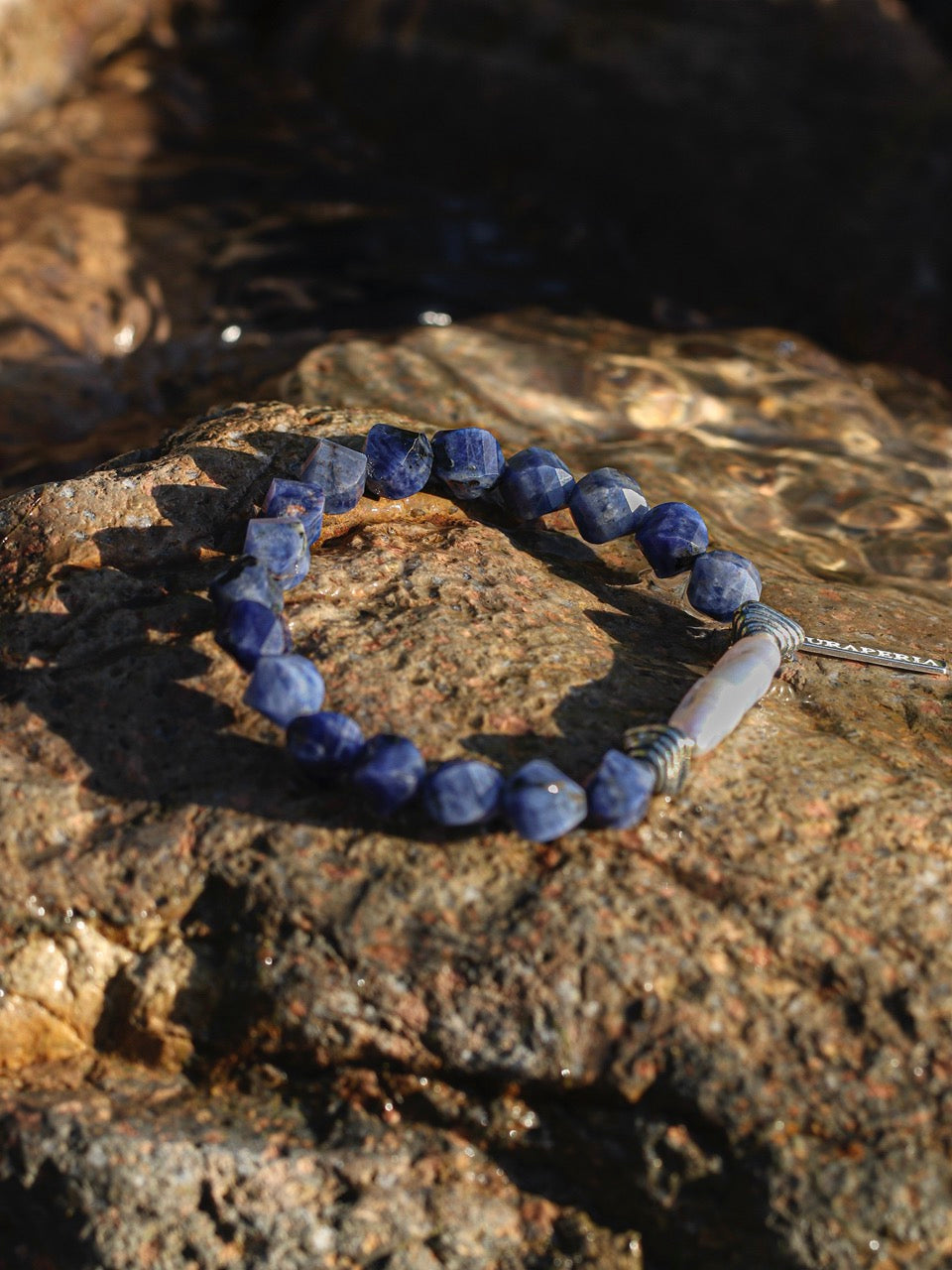 CYAN EROSION · Stick Pearl & Sodalite Bracelet
